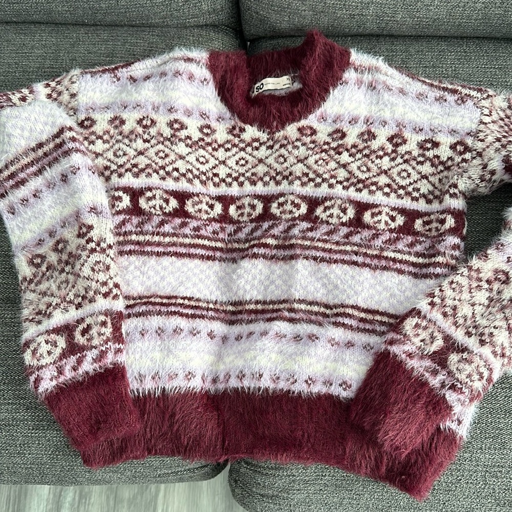 SO Sweater NWTO - Picture 1 of 3